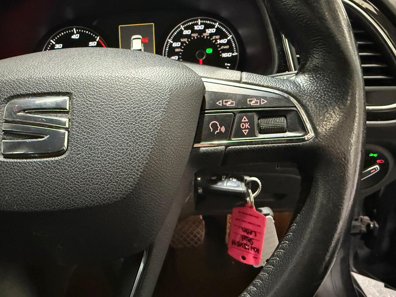 SEAT Leon 1.6 TDI CR SE Hatchback 5dr Diesel DSG Euro 5 (s/s) (105 ps)