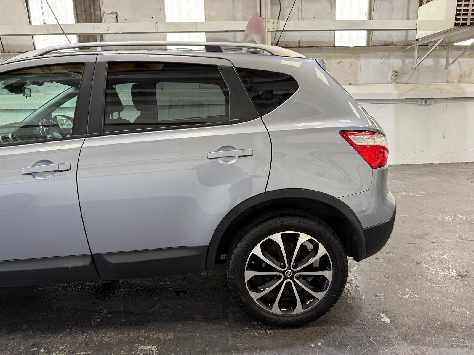 Nissan Qashqai 1.6 dCi n-tec+ SUV 5dr Diesel Manual 2WD Euro 5 (130 ps)