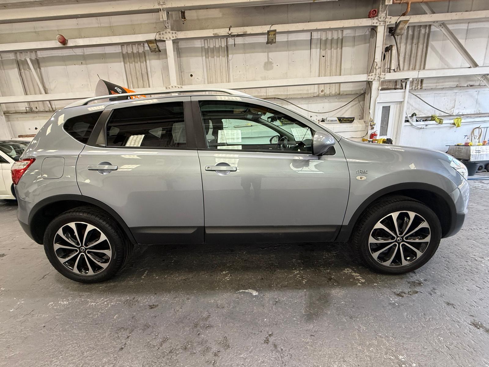 Nissan Qashqai 1.6 dCi n-tec+ SUV 5dr Diesel Manual 2WD Euro 5 (130 ps)