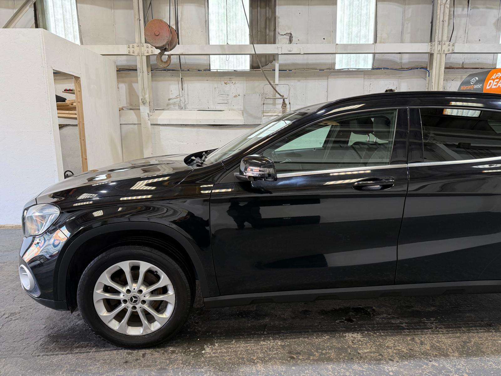 Mercedes-Benz GLA 2.1 GLA200d SE SUV 5dr Diesel Manual Euro 6 (s/s) (136 ps)