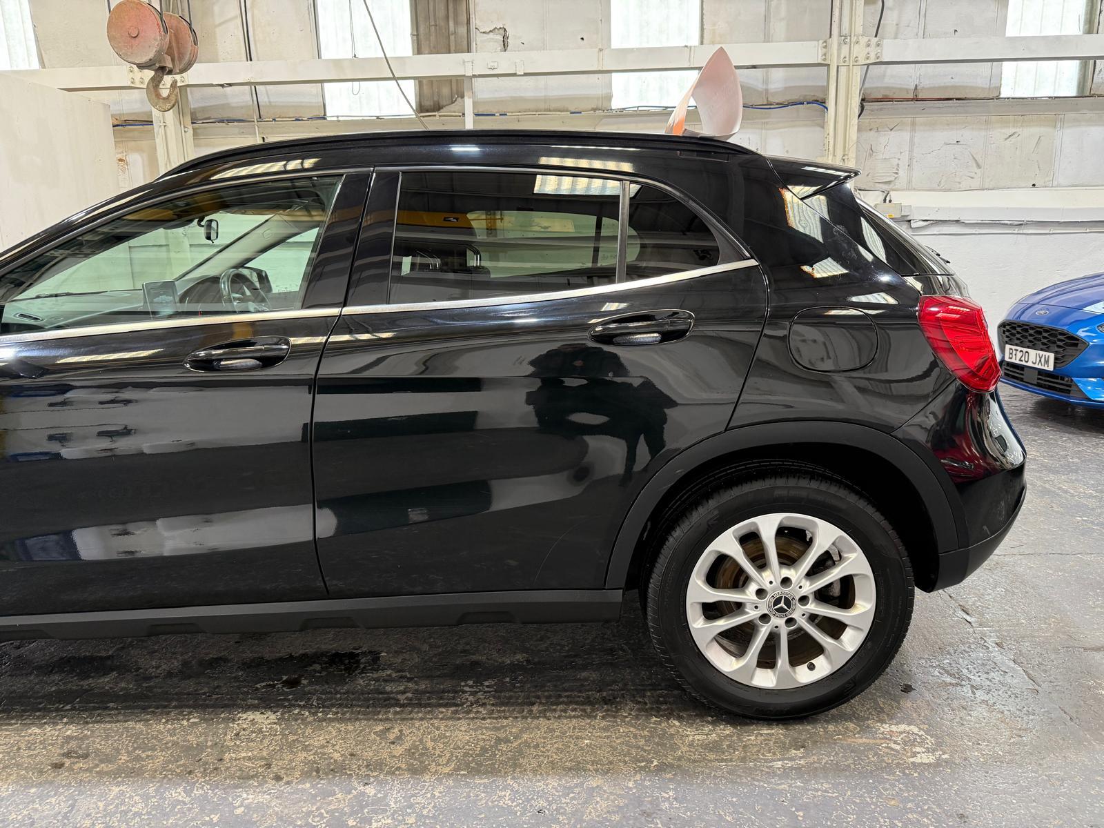 Mercedes-Benz GLA 2.1 GLA200d SE SUV 5dr Diesel Manual Euro 6 (s/s) (136 ps)