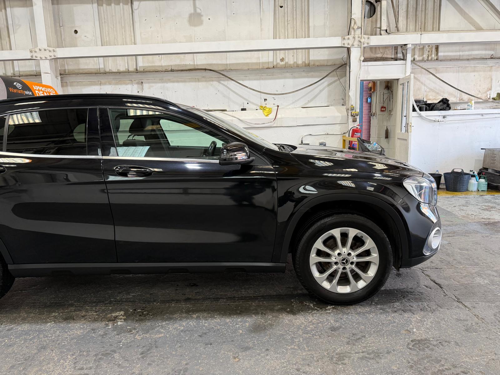Mercedes-Benz GLA 2.1 GLA200d SE SUV 5dr Diesel Manual Euro 6 (s/s) (136 ps)