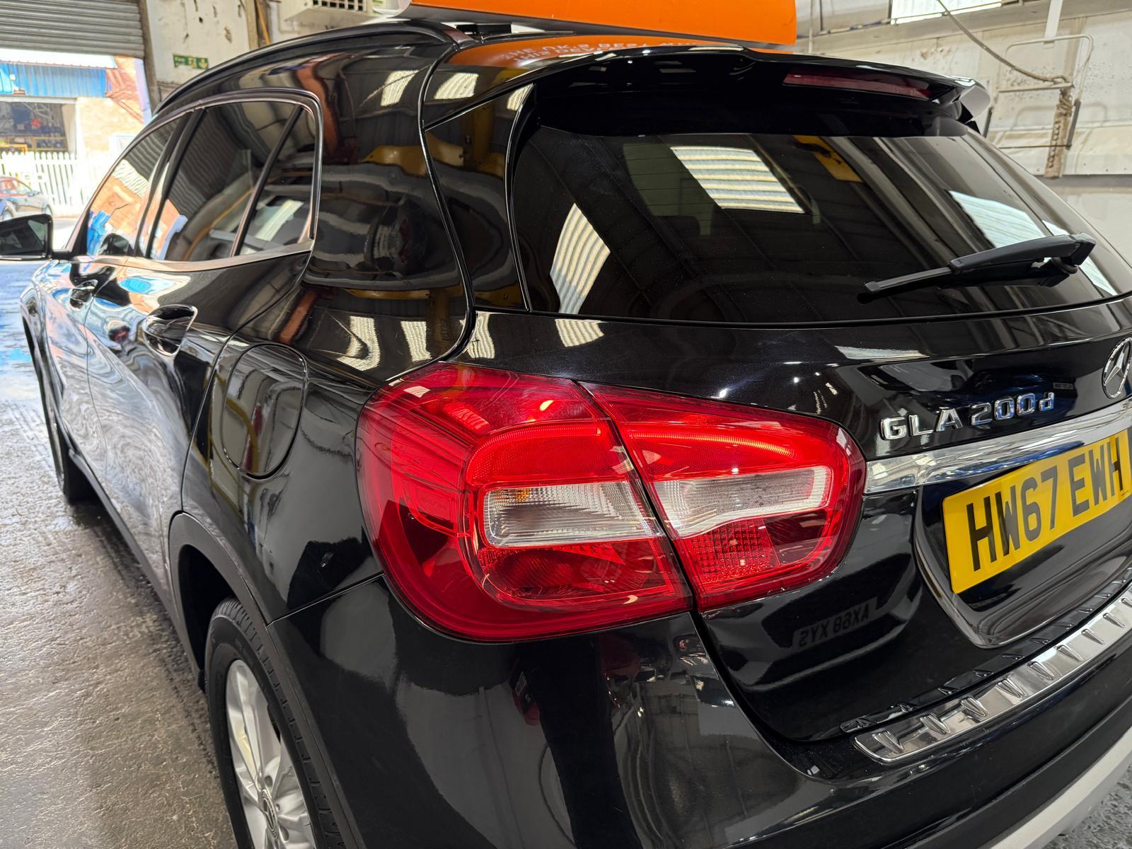 Mercedes-Benz GLA 2.1 GLA200d SE SUV 5dr Diesel Manual Euro 6 (s/s) (136 ps)