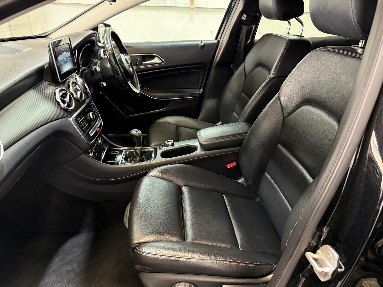 Mercedes-Benz GLA 2.1 GLA200d SE SUV 5dr Diesel Manual Euro 6 (s/s) (136 ps)