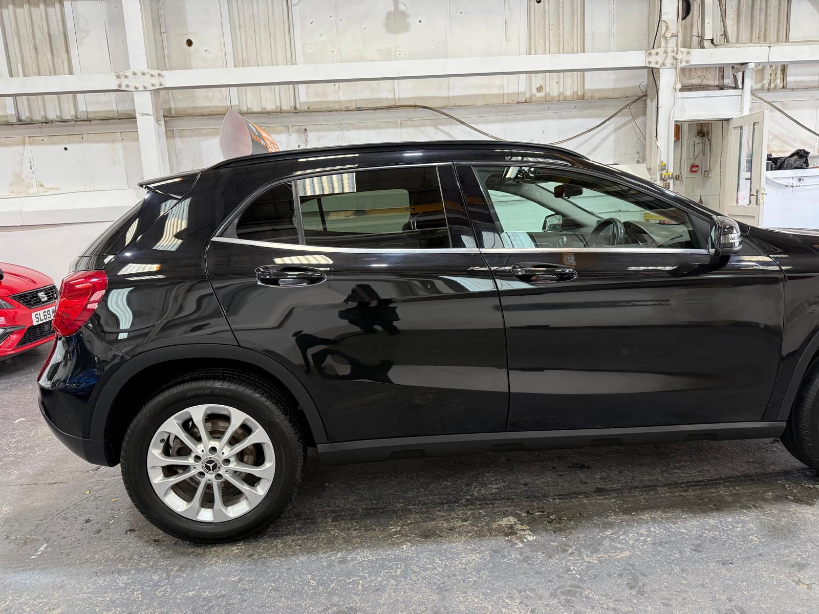 Mercedes-Benz GLA 2.1 GLA200d SE SUV 5dr Diesel Manual Euro 6 (s/s) (136 ps)