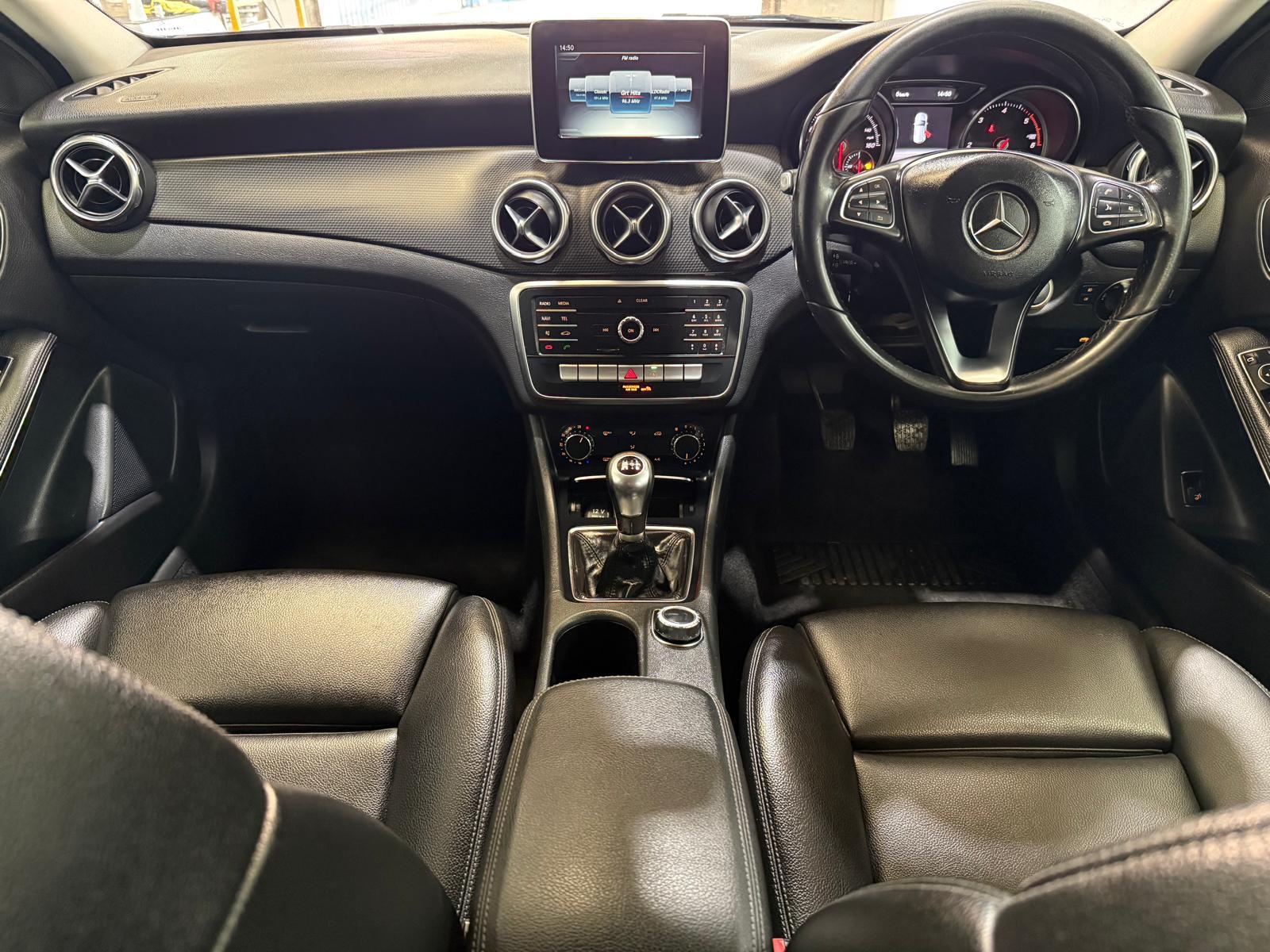 Mercedes-Benz GLA 2.1 GLA200d SE SUV 5dr Diesel Manual Euro 6 (s/s) (136 ps)