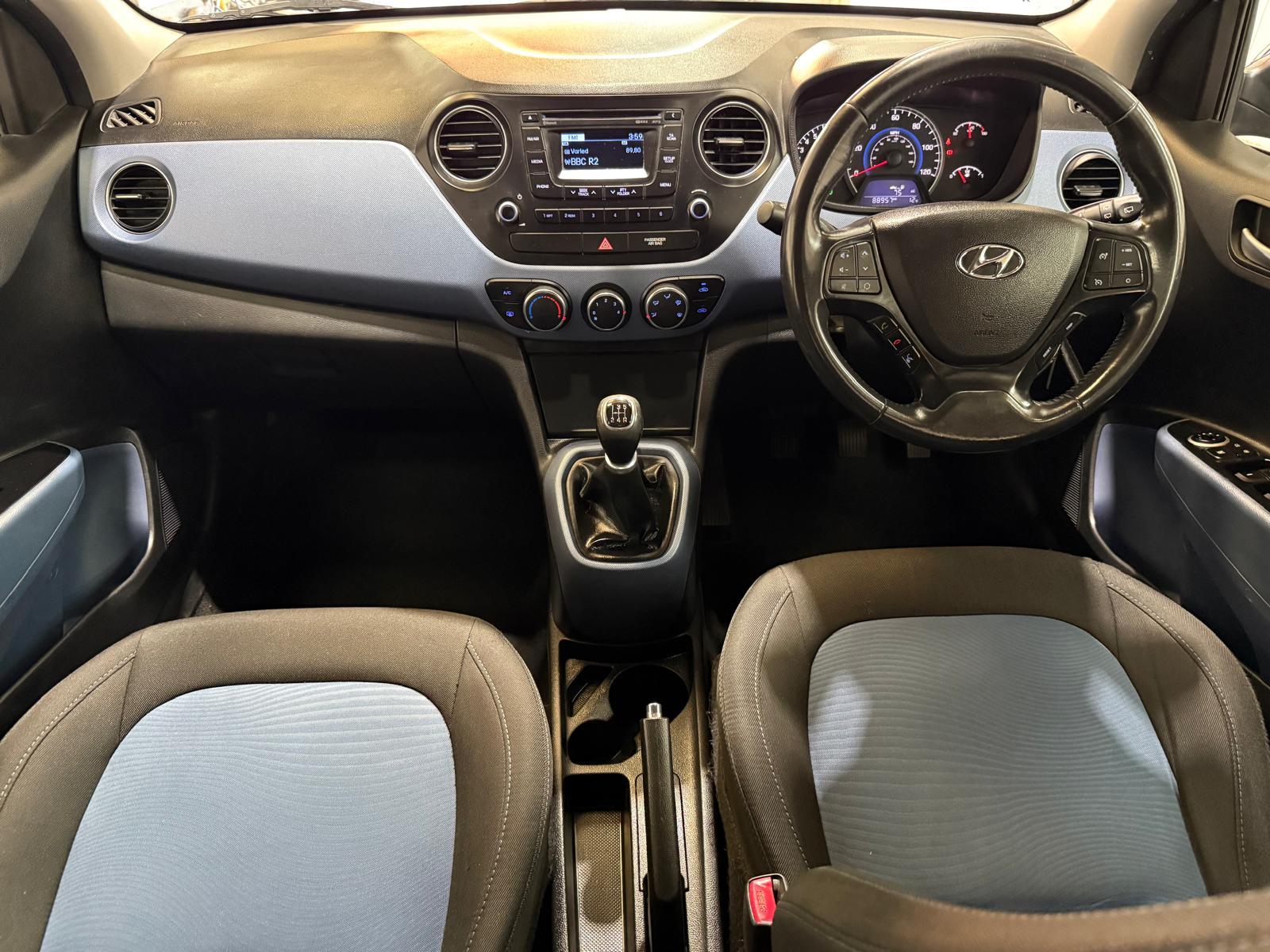 Hyundai i10 1.2 Premium Hatchback 5dr Petrol Manual Euro 5 (87 ps)
