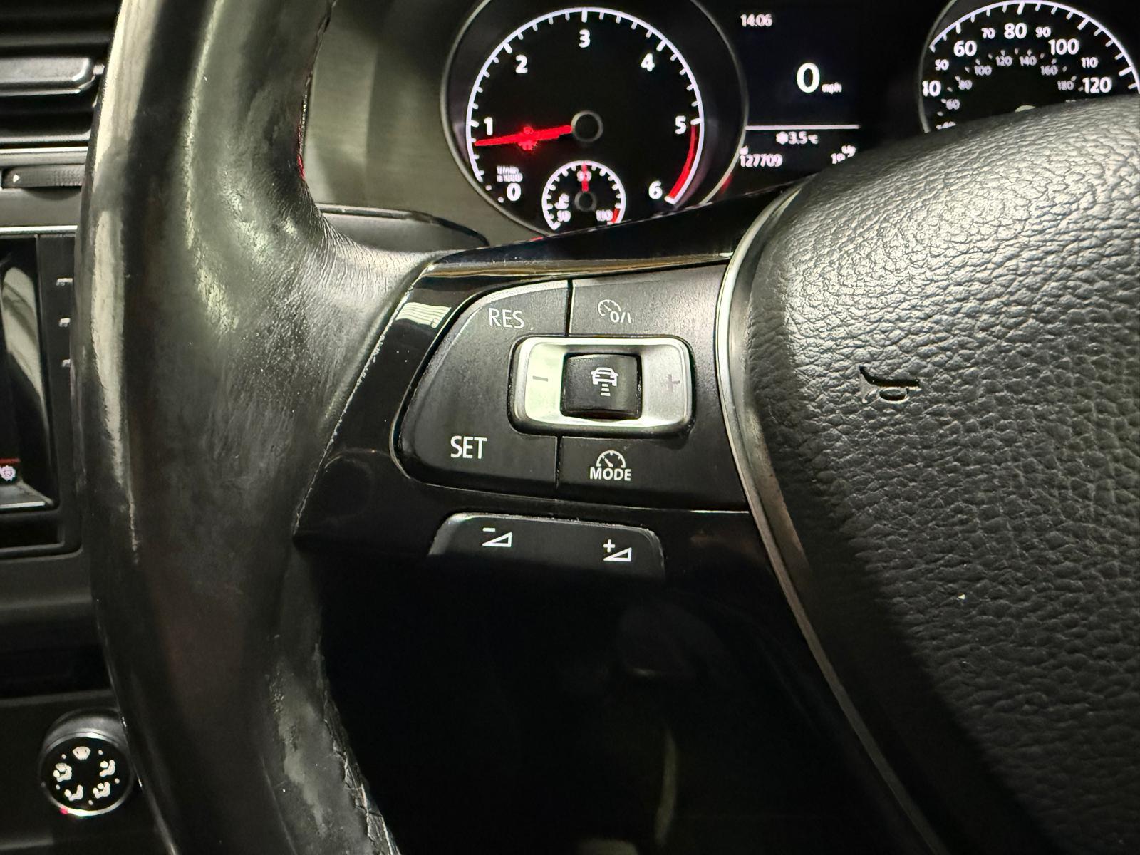 Volkswagen Golf 1.6 TDI BlueMotion Tech SE Hatchback 5dr Diesel Manual Euro 5 (s/s) (105 ps)