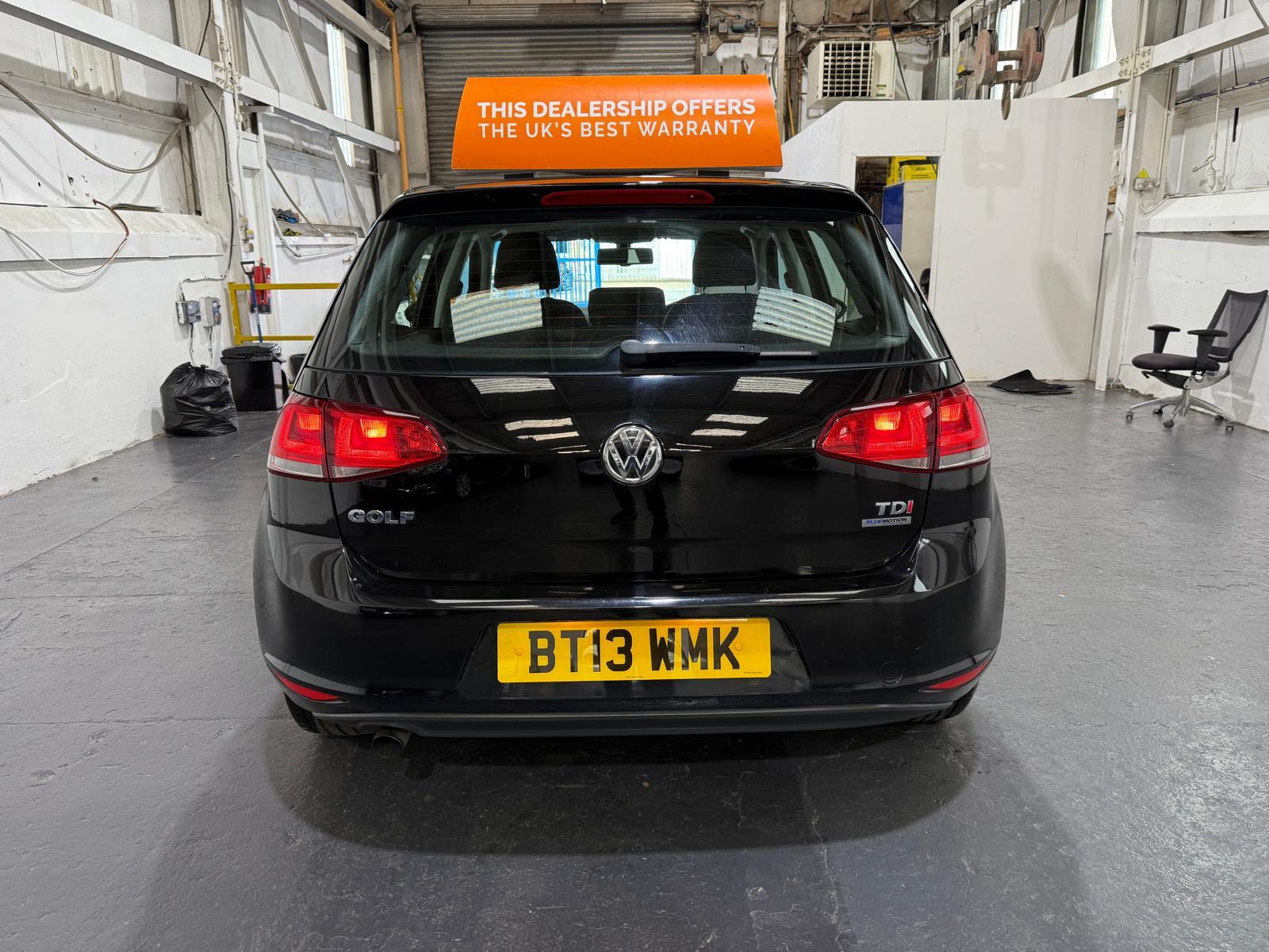 Volkswagen Golf 1.6 TDI BlueMotion Tech SE Hatchback 5dr Diesel Manual Euro 5 (s/s) (105 ps)