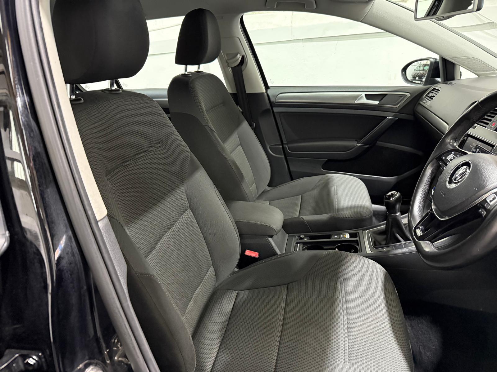 Volkswagen Golf 1.6 TDI BlueMotion Tech SE Hatchback 5dr Diesel Manual Euro 5 (s/s) (105 ps)