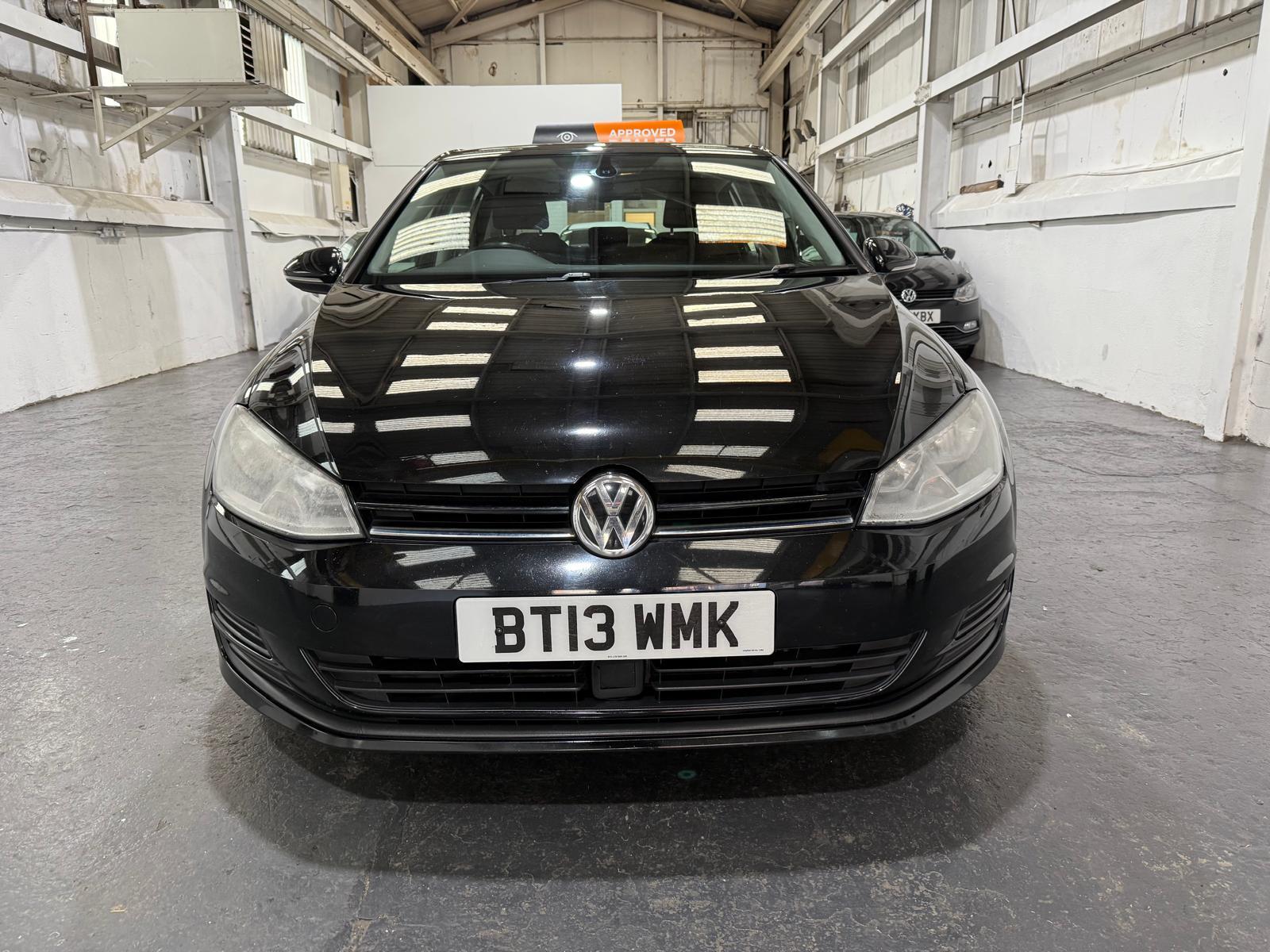 Volkswagen Golf 1.6 TDI BlueMotion Tech SE Hatchback 5dr Diesel Manual Euro 5 (s/s) (105 ps)