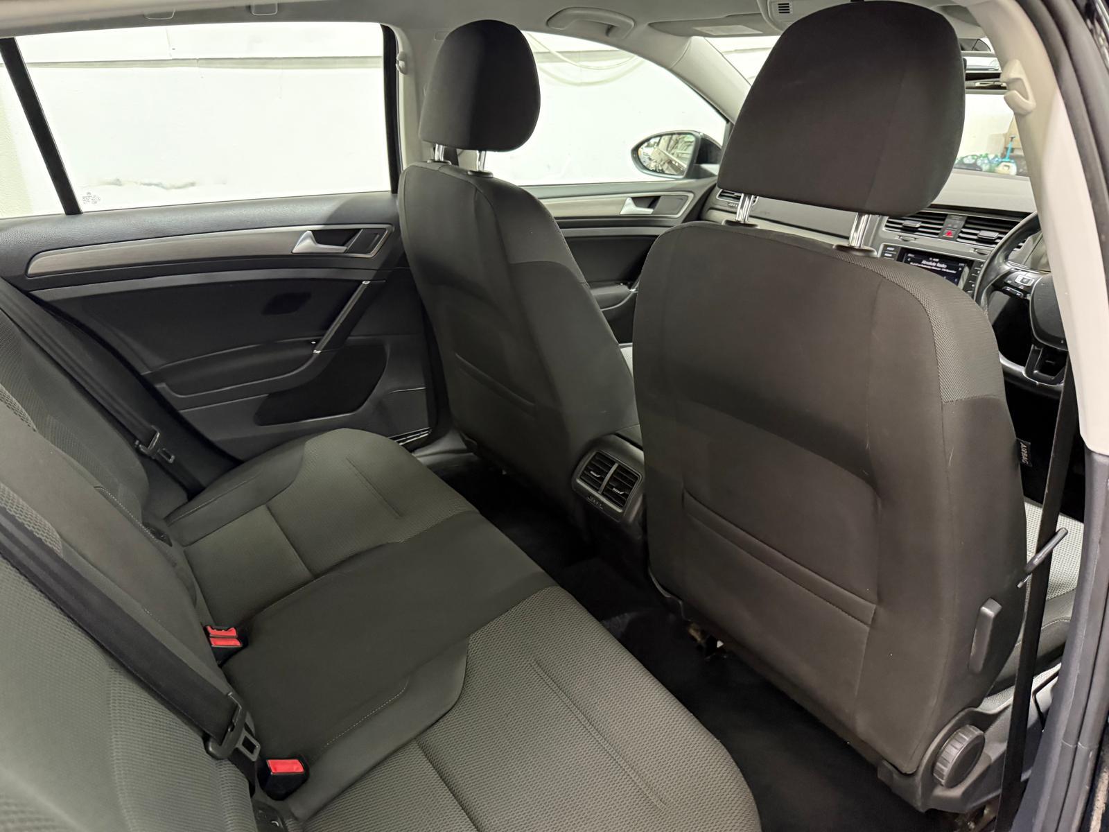 Volkswagen Golf 1.6 TDI BlueMotion Tech SE Hatchback 5dr Diesel Manual Euro 5 (s/s) (105 ps)