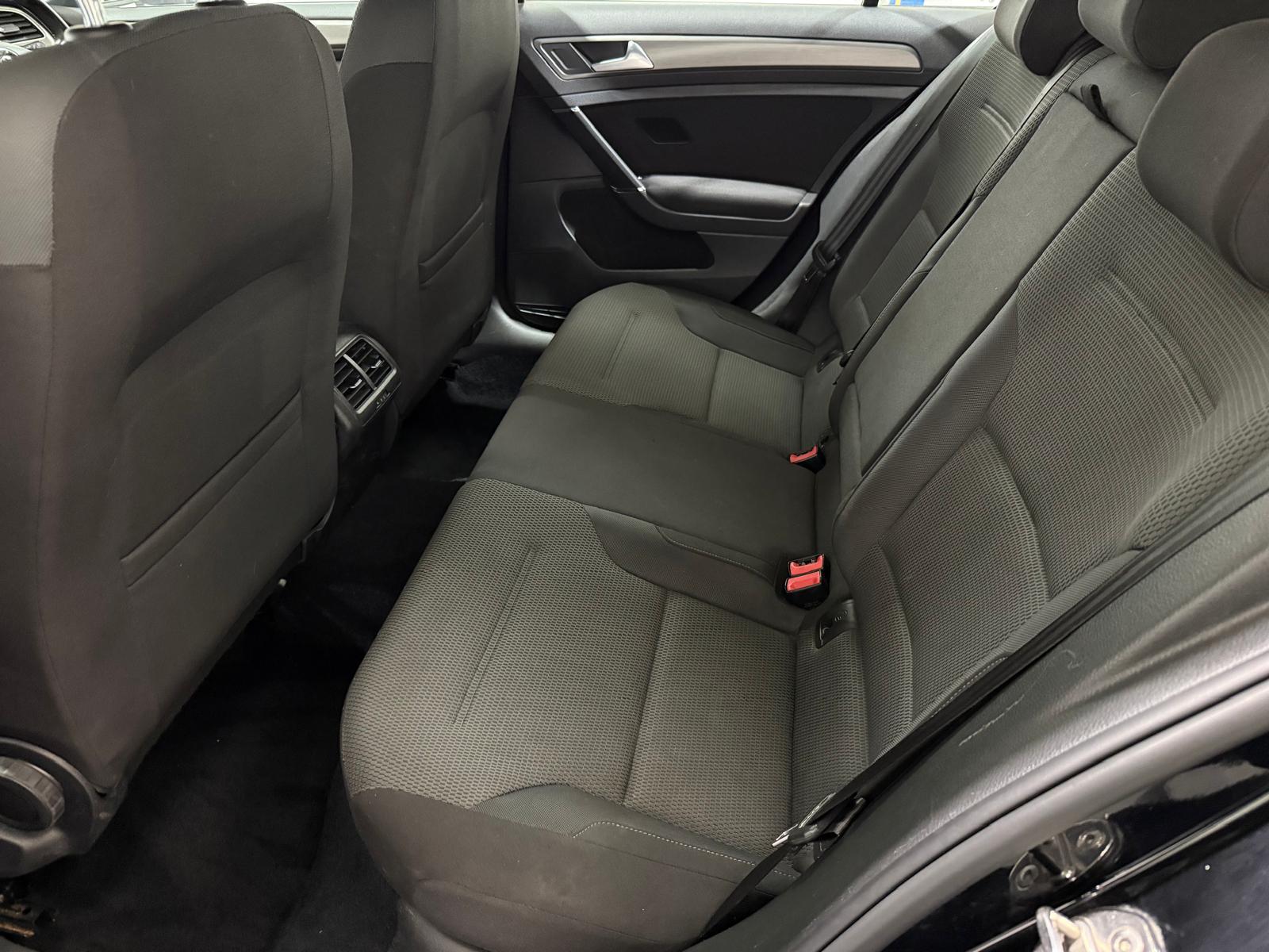 Volkswagen Golf 1.6 TDI BlueMotion Tech SE Hatchback 5dr Diesel Manual Euro 5 (s/s) (105 ps)