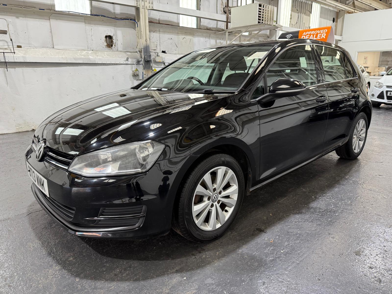 Volkswagen Golf 1.6 TDI BlueMotion Tech SE Hatchback 5dr Diesel Manual Euro 5 (s/s) (105 ps)