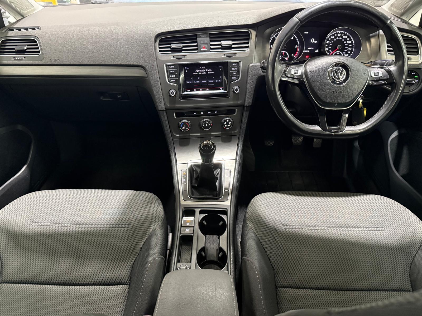 Volkswagen Golf 1.6 TDI BlueMotion Tech SE Hatchback 5dr Diesel Manual Euro 5 (s/s) (105 ps)