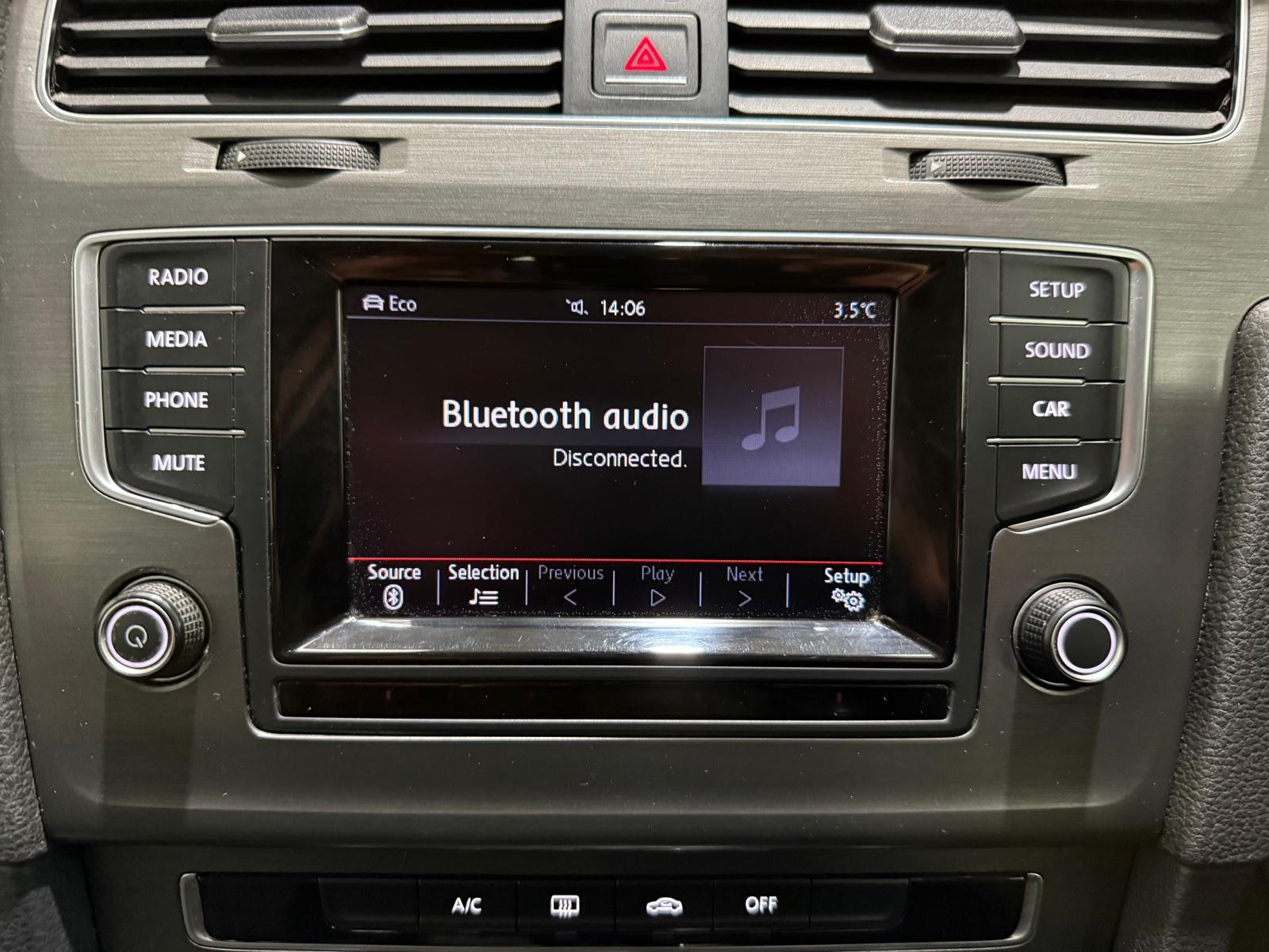 Volkswagen Golf 1.6 TDI BlueMotion Tech SE Hatchback 5dr Diesel Manual Euro 5 (s/s) (105 ps)