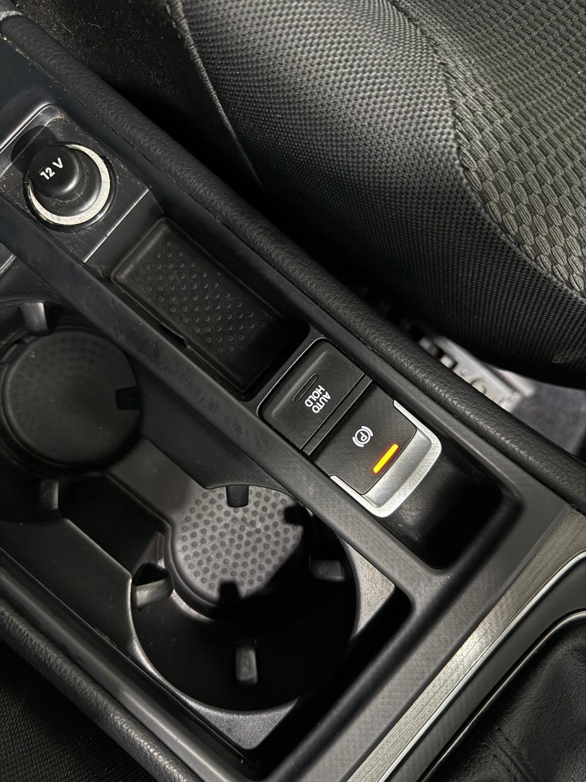 Volkswagen Golf 1.6 TDI BlueMotion Tech SE Hatchback 5dr Diesel Manual Euro 5 (s/s) (105 ps)