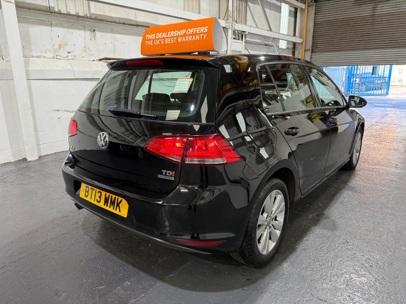 Volkswagen Golf 1.6 TDI BlueMotion Tech SE Hatchback 5dr Diesel Manual Euro 5 (s/s) (105 ps)