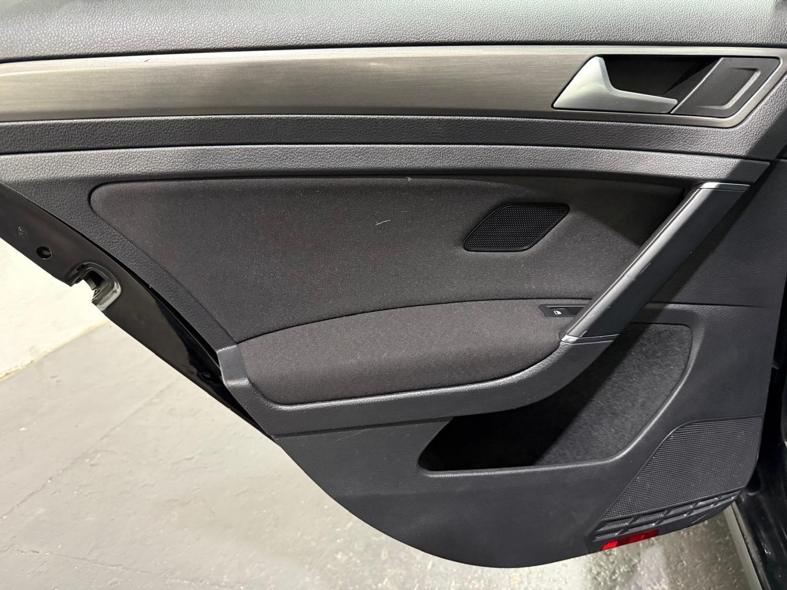 Volkswagen Golf 1.6 TDI BlueMotion Tech SE Hatchback 5dr Diesel Manual Euro 5 (s/s) (105 ps)