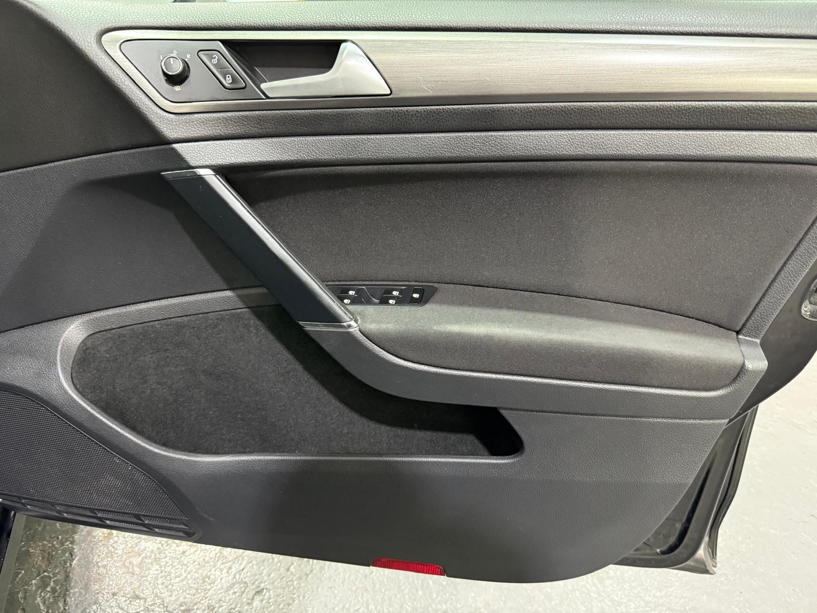 Volkswagen Golf 1.6 TDI BlueMotion Tech SE Hatchback 5dr Diesel Manual Euro 5 (s/s) (105 ps)