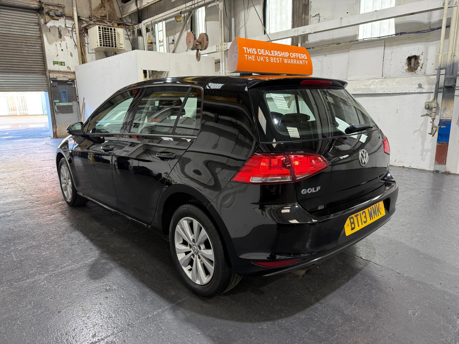 Volkswagen Golf 1.6 TDI BlueMotion Tech SE Hatchback 5dr Diesel Manual Euro 5 (s/s) (105 ps)