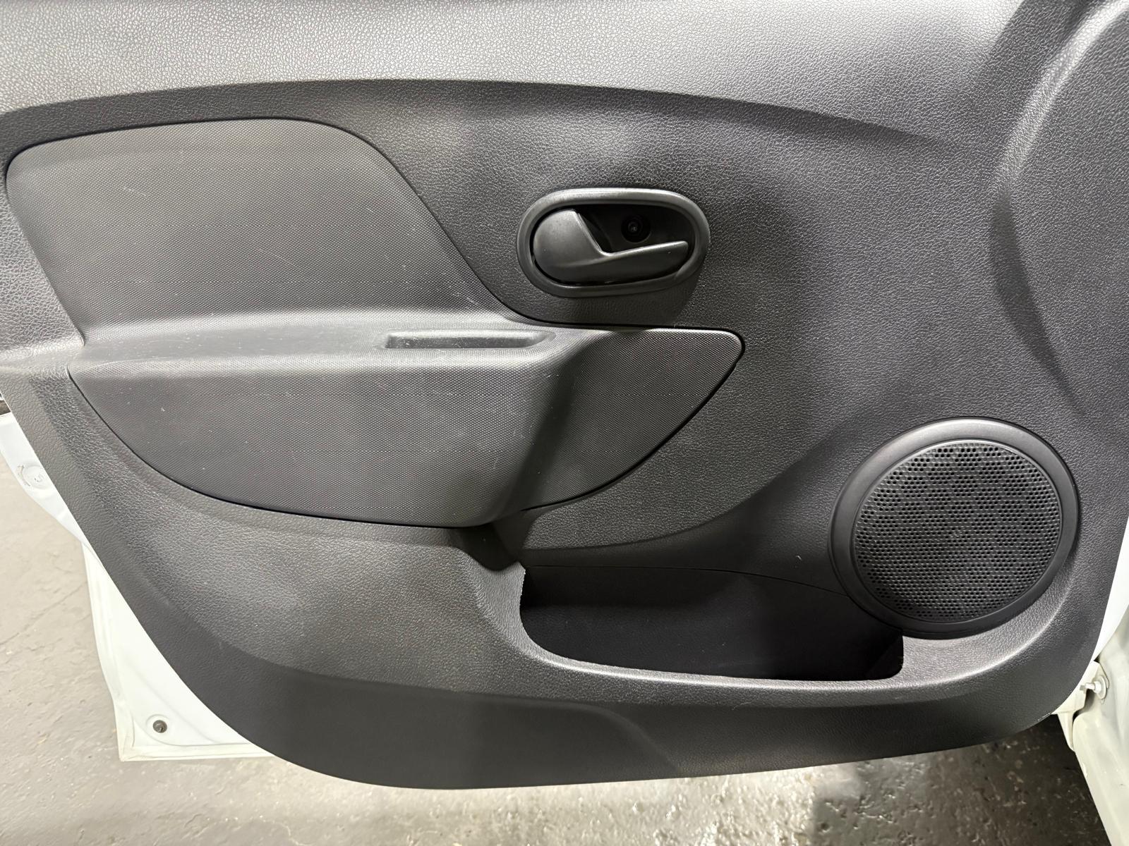 Dacia Logan MCV 1.2 Ambiance Estate 5dr Petrol Manual Euro 5 (75 ps)