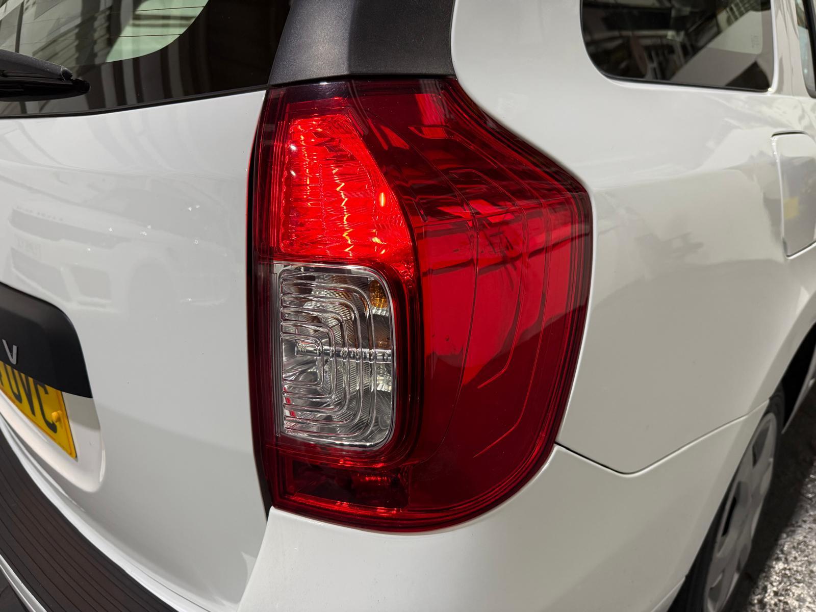 Dacia Logan MCV 1.2 Ambiance Estate 5dr Petrol Manual Euro 5 (75 ps)