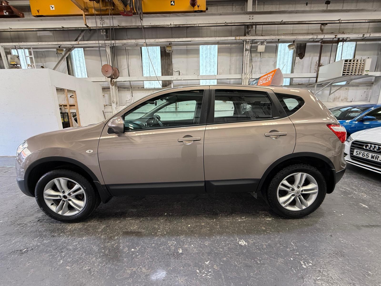 Nissan Qashqai 1.5 dCi Acenta SUV 5dr Diesel Manual 2WD Euro 5 (110 ps)