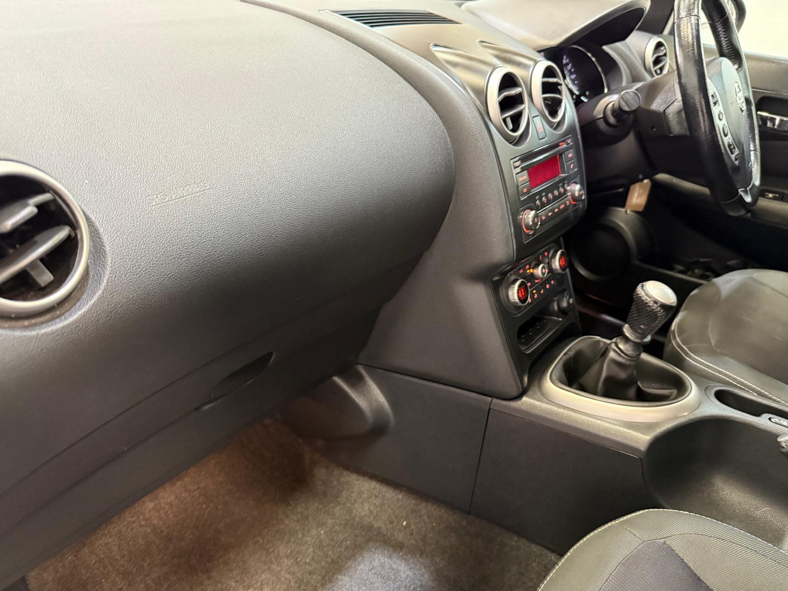 Nissan Qashqai 1.5 dCi Acenta SUV 5dr Diesel Manual 2WD Euro 5 (110 ps)