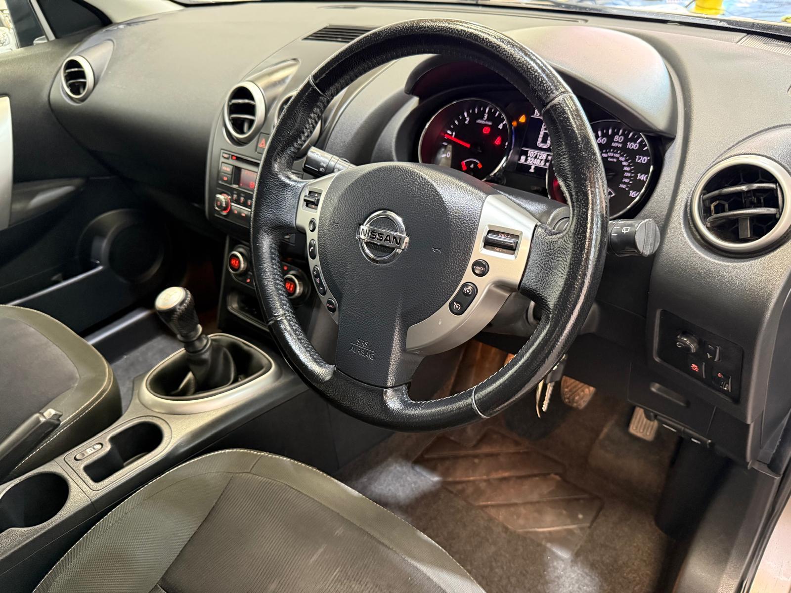 Nissan Qashqai 1.5 dCi Acenta SUV 5dr Diesel Manual 2WD Euro 5 (110 ps)