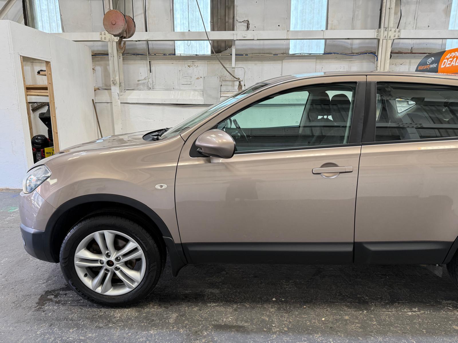 Nissan Qashqai 1.5 dCi Acenta SUV 5dr Diesel Manual 2WD Euro 5 (110 ps)
