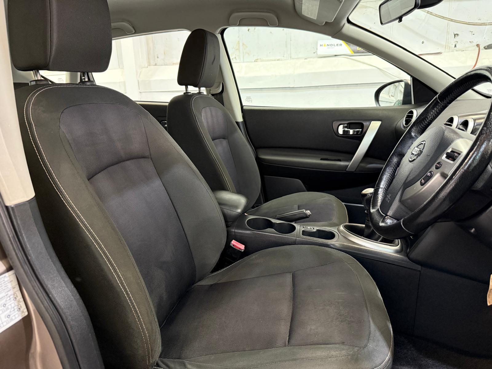 Nissan Qashqai 1.5 dCi Acenta SUV 5dr Diesel Manual 2WD Euro 5 (110 ps)