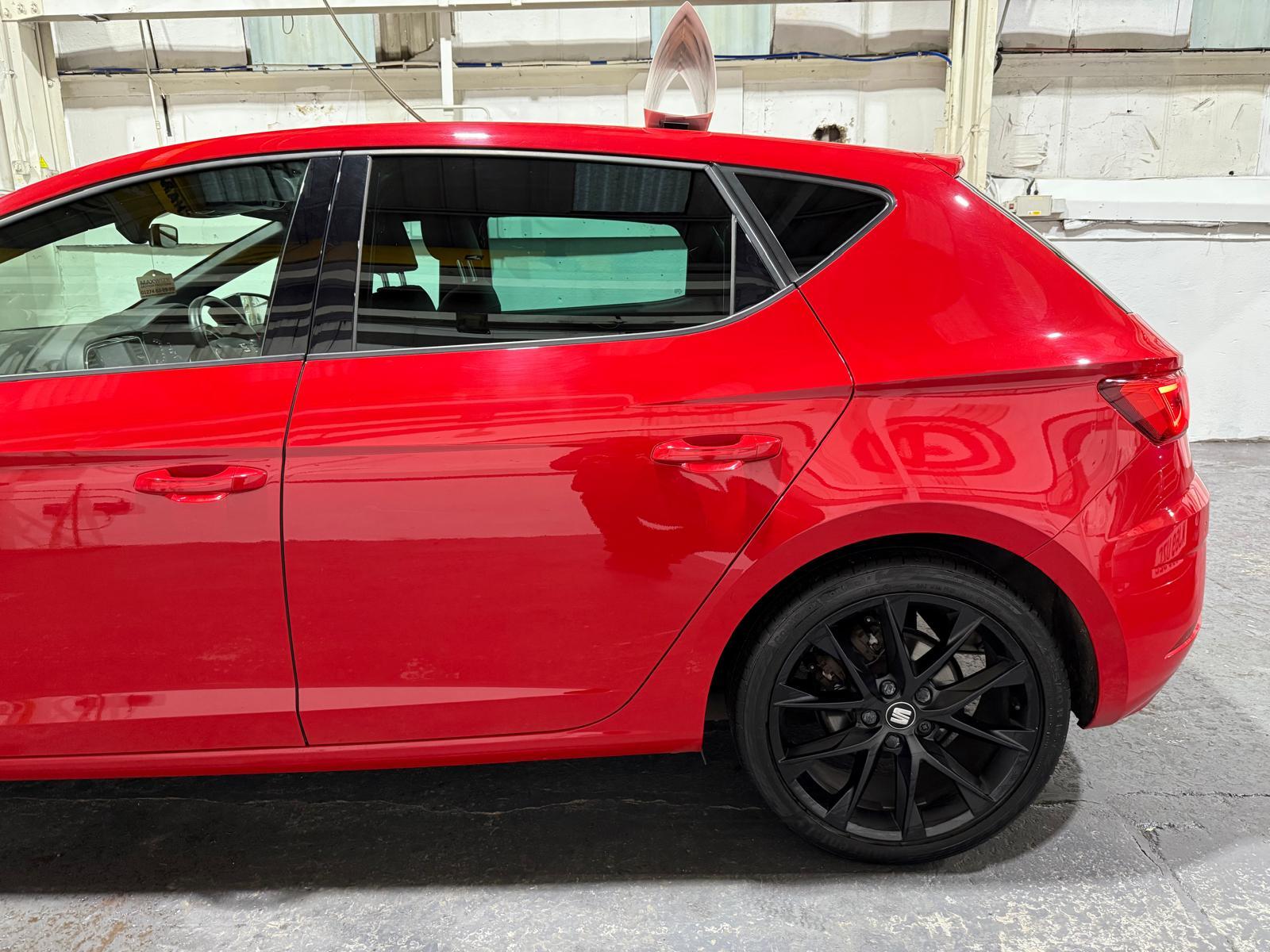 SEAT Leon 2.0 TDI FR Black Edition Hatchback 5dr Diesel DSG Euro 6 (s/s) (150 ps)