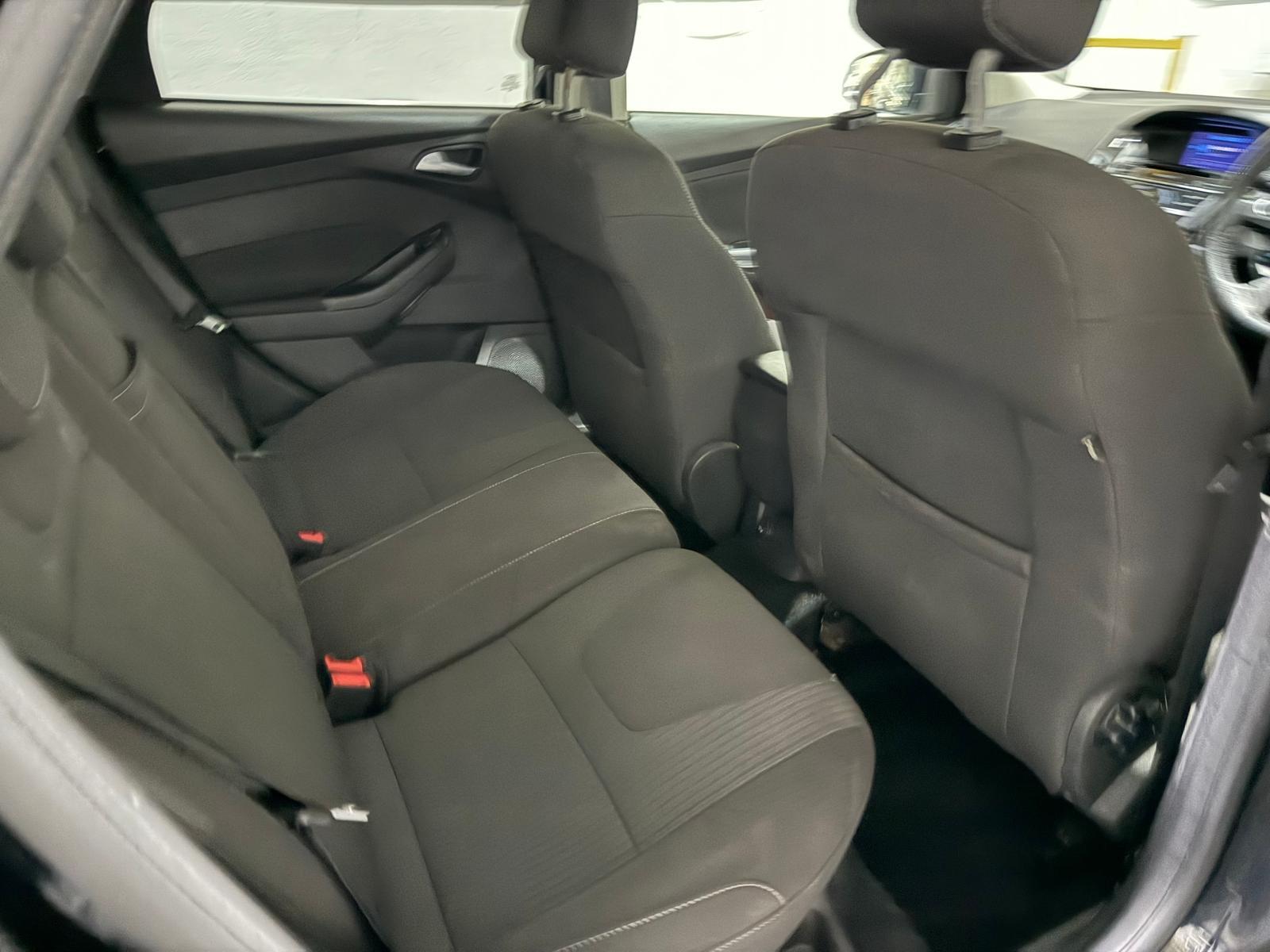 Ford Focus 1.6 TDCi Titanium Hatchback 5dr Diesel Manual Euro 5 (s/s) (115 ps)