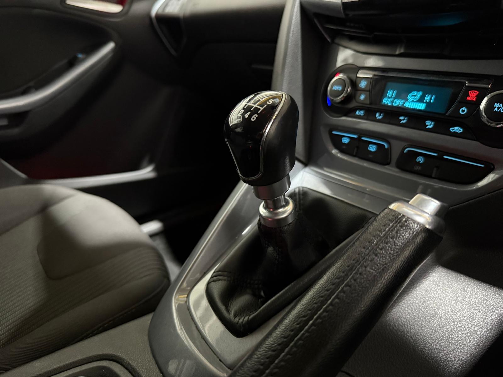 Ford Focus 1.6 TDCi Titanium Hatchback 5dr Diesel Manual Euro 5 (s/s) (115 ps)