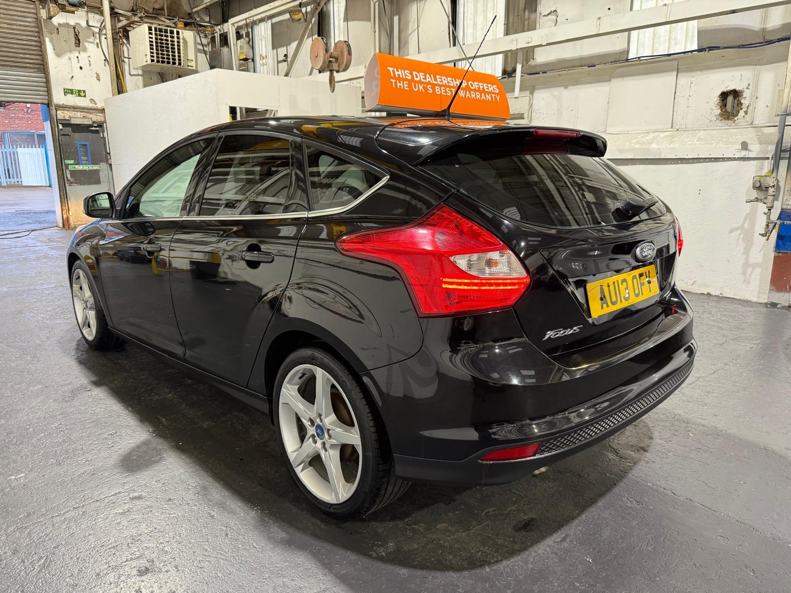 Ford Focus 1.6 TDCi Titanium Hatchback 5dr Diesel Manual Euro 5 (s/s) (115 ps)