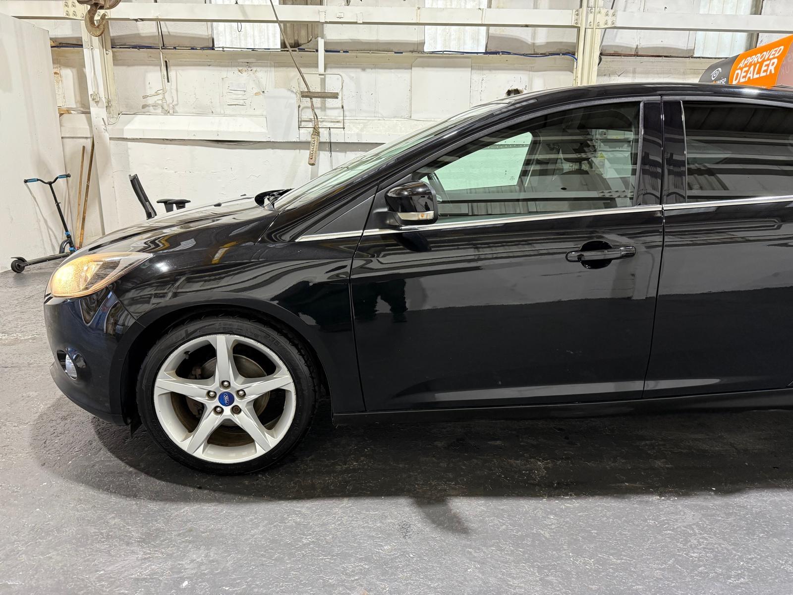 Ford Focus 1.6 TDCi Titanium Hatchback 5dr Diesel Manual Euro 5 (s/s) (115 ps)