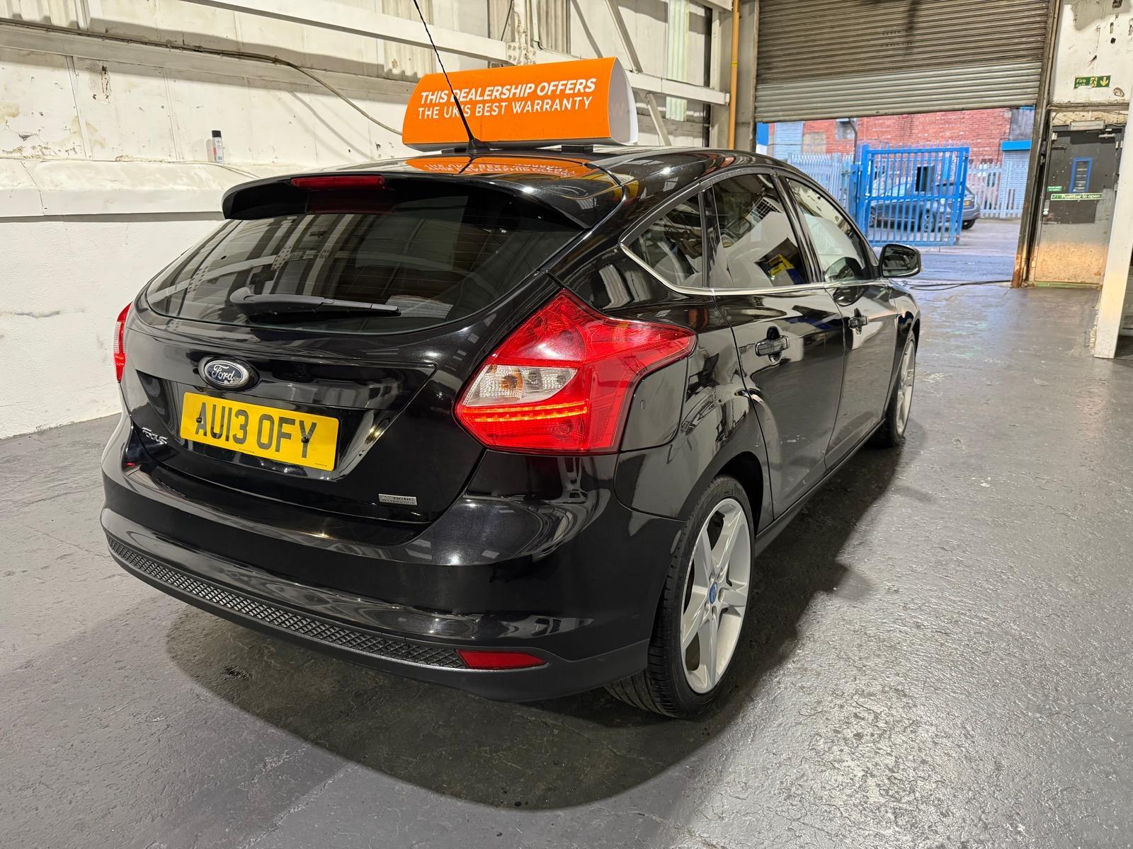 Ford Focus 1.6 TDCi Titanium Hatchback 5dr Diesel Manual Euro 5 (s/s) (115 ps)