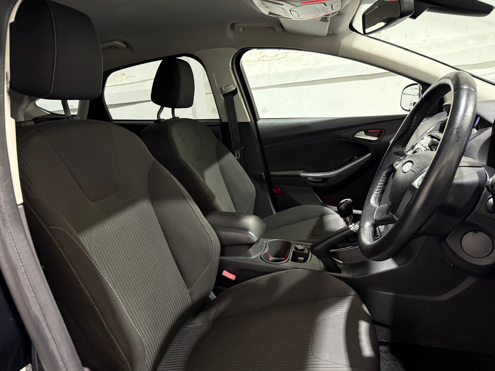 Ford Focus 1.6 TDCi Titanium Hatchback 5dr Diesel Manual Euro 5 (s/s) (115 ps)