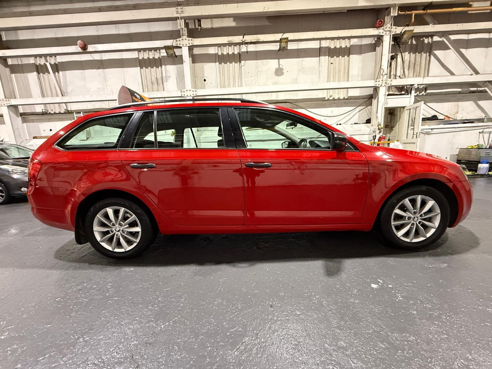 Skoda Octavia 1.6 TDI S Estate 5dr Diesel DSG Euro 6 (s/s) (110 ps)