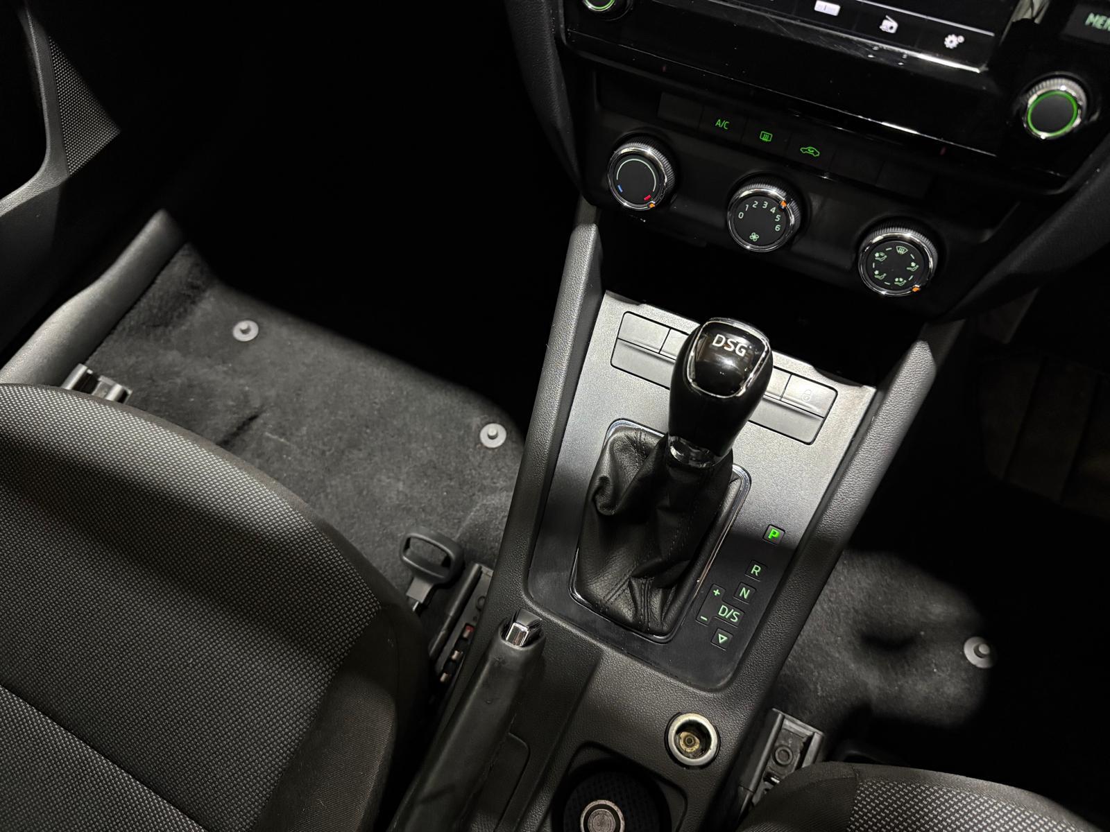 Skoda Octavia 1.6 TDI S Estate 5dr Diesel DSG Euro 6 (s/s) (110 ps)