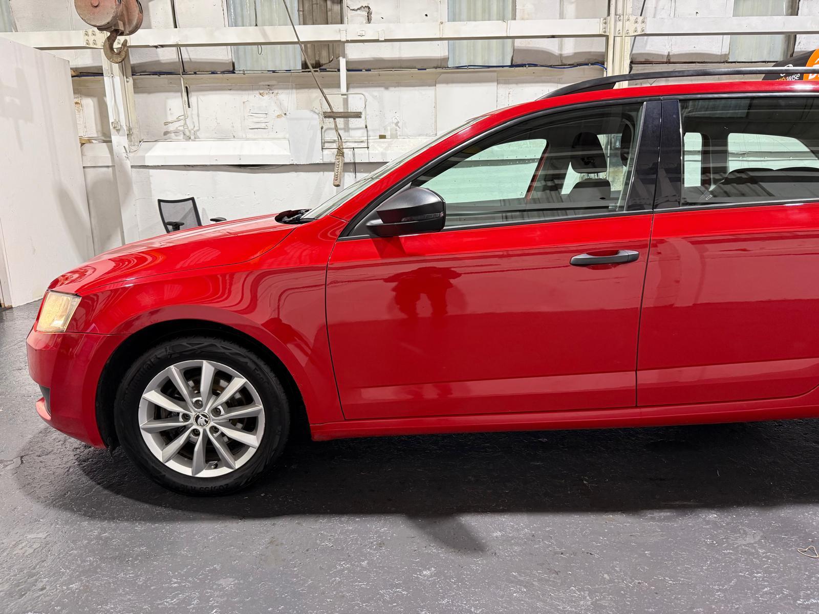 Skoda Octavia 1.6 TDI S Estate 5dr Diesel DSG Euro 6 (s/s) (110 ps)