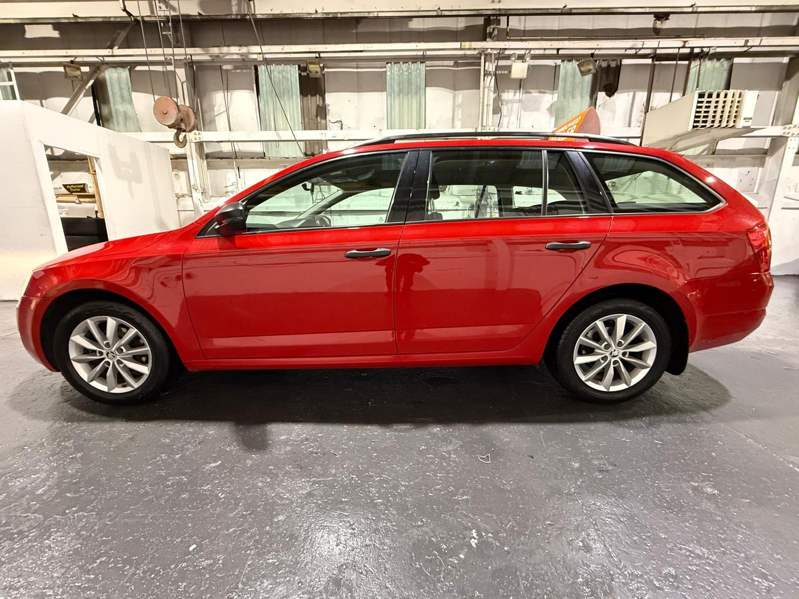 Skoda Octavia 1.6 TDI S Estate 5dr Diesel DSG Euro 6 (s/s) (110 ps)