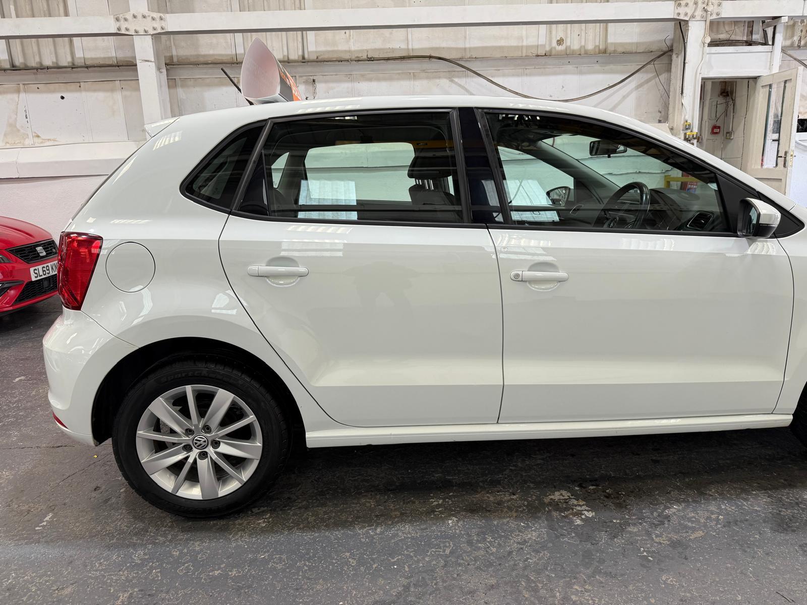 Volkswagen Polo 1.0 BlueMotion Tech SE Hatchback 5dr Petrol Manual Euro 6 (s/s) (60 ps)