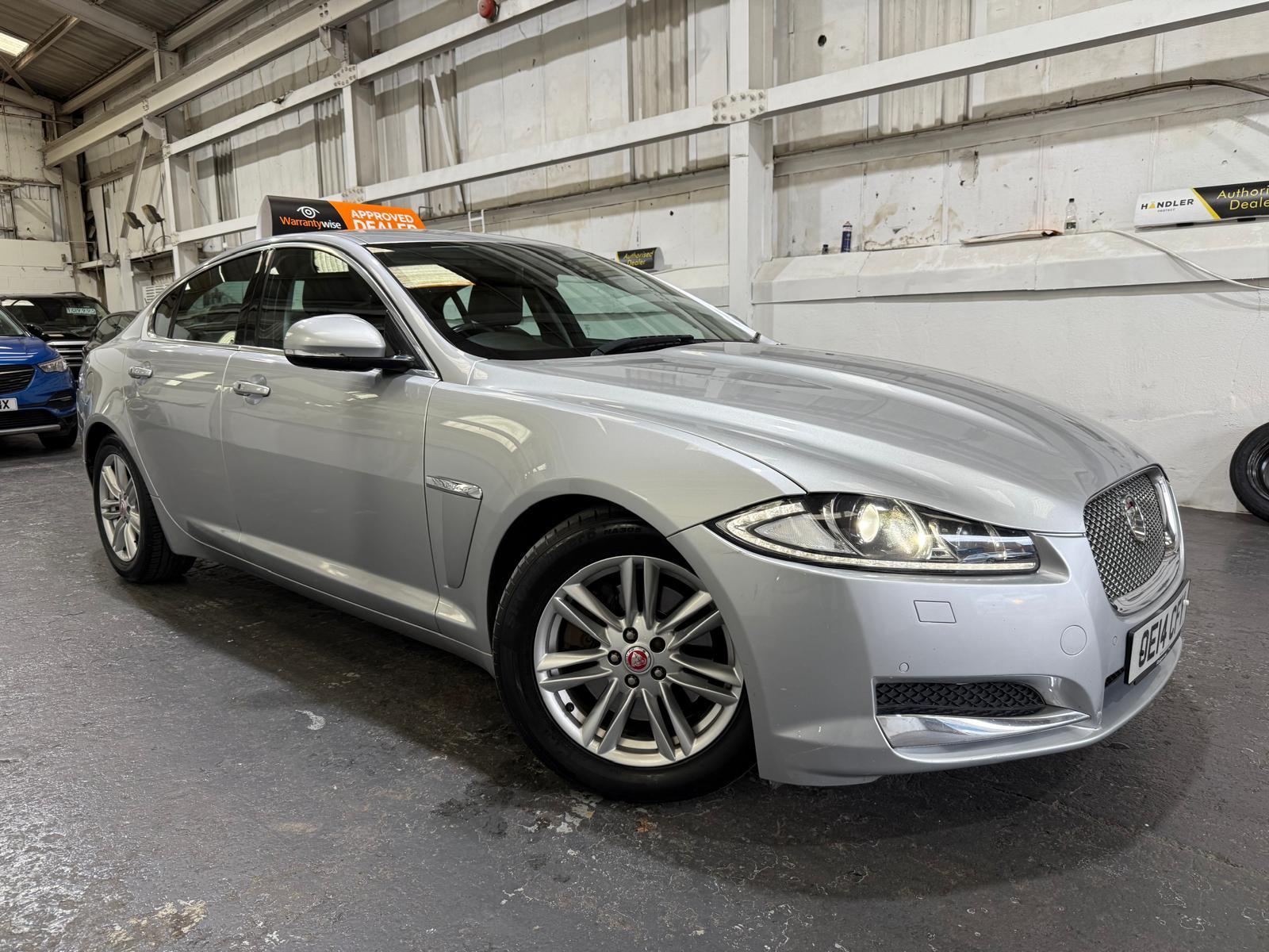 Jaguar XF 2.2d Premium Luxury Saloon 4dr Diesel Auto Euro 5 (s/s) (163 ps)