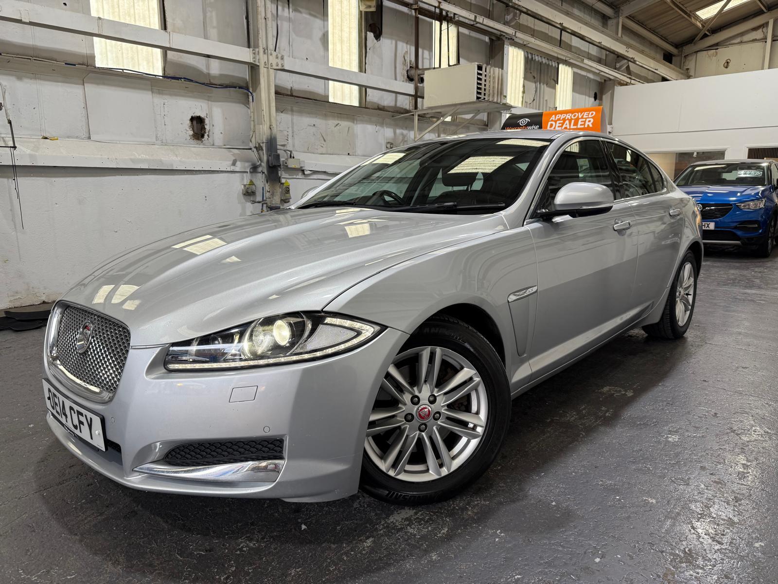 Jaguar XF 2.2d Premium Luxury Saloon 4dr Diesel Auto Euro 5 (s/s) (163 ps)