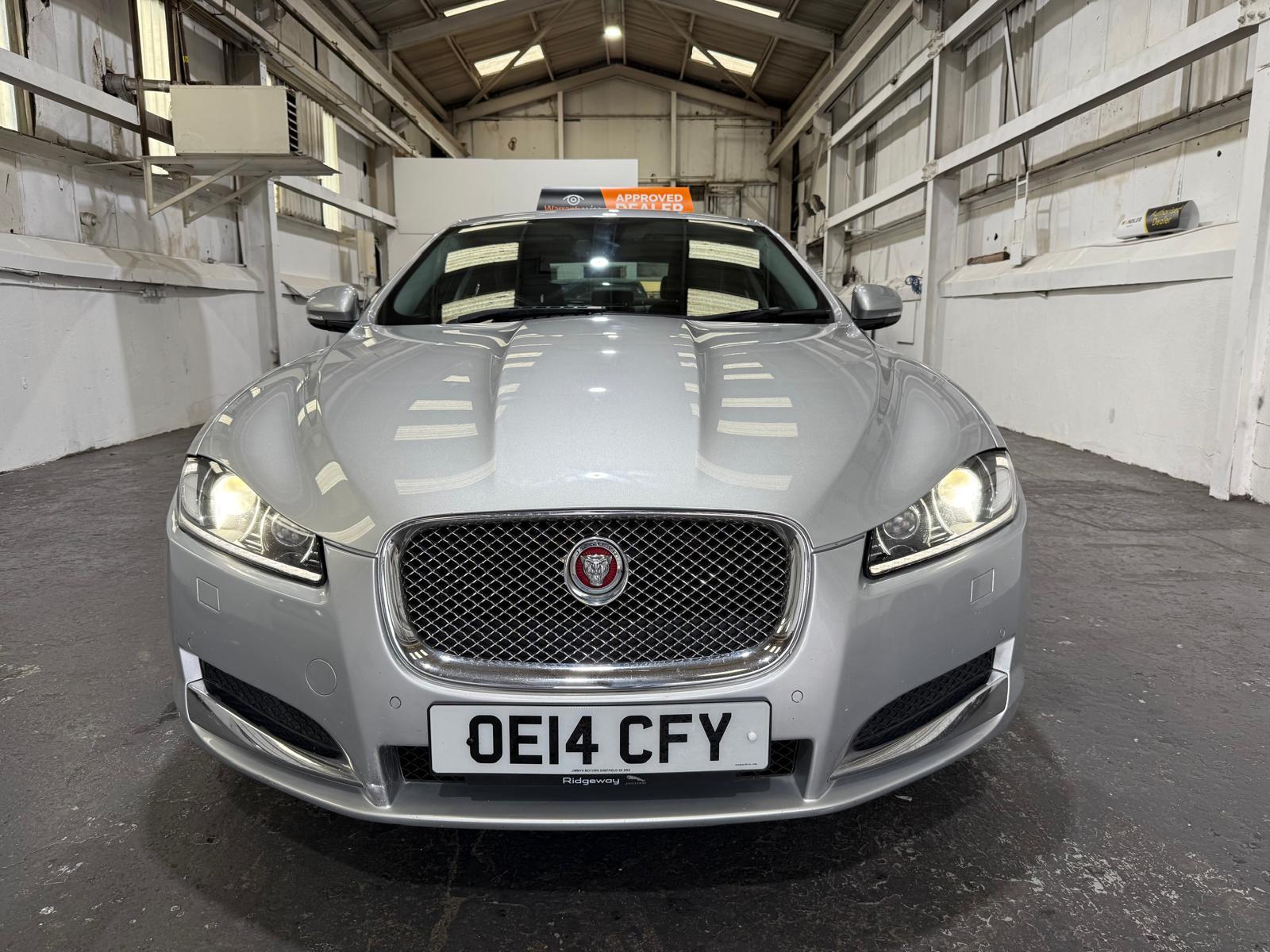 Jaguar XF 2.2d Premium Luxury Saloon 4dr Diesel Auto Euro 5 (s/s) (163 ps)