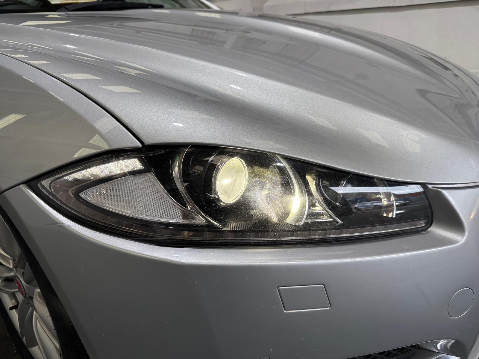 Jaguar XF 2.2d Premium Luxury Saloon 4dr Diesel Auto Euro 5 (s/s) (163 ps)