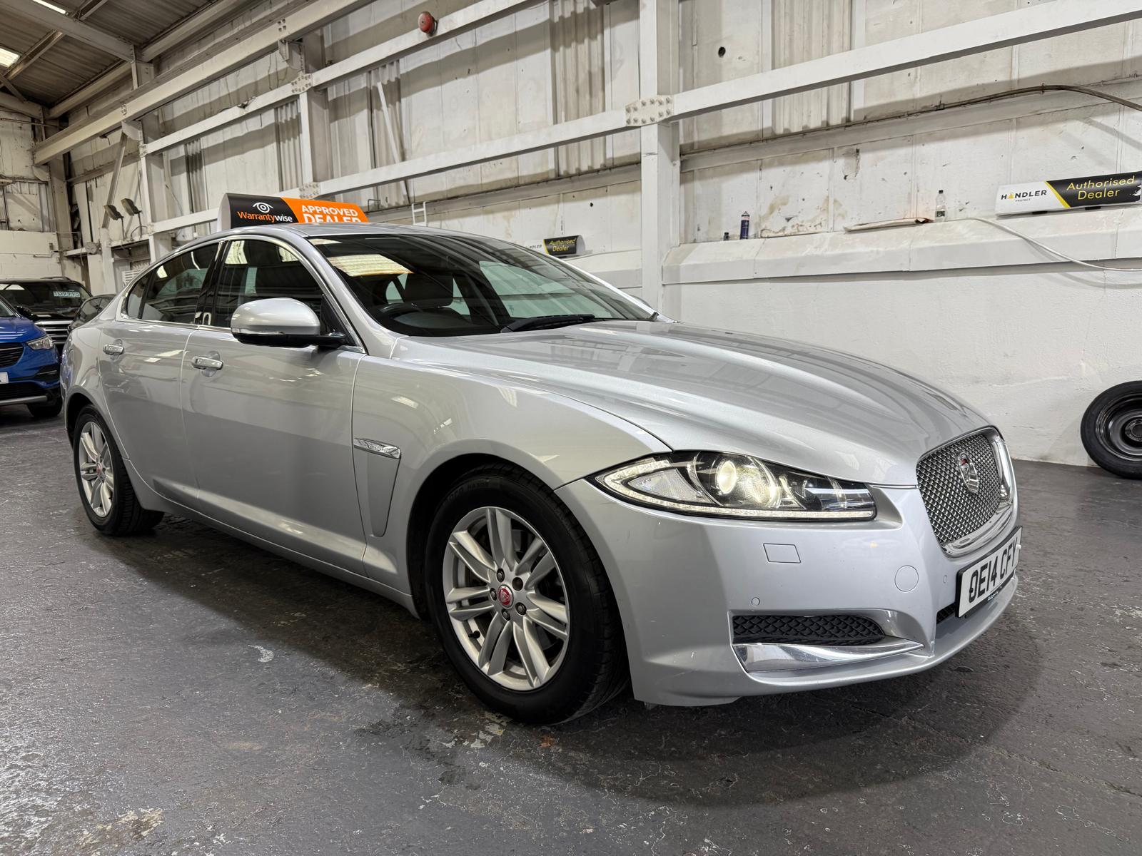 Jaguar XF 2.2d Premium Luxury Saloon 4dr Diesel Auto Euro 5 (s/s) (163 ps)