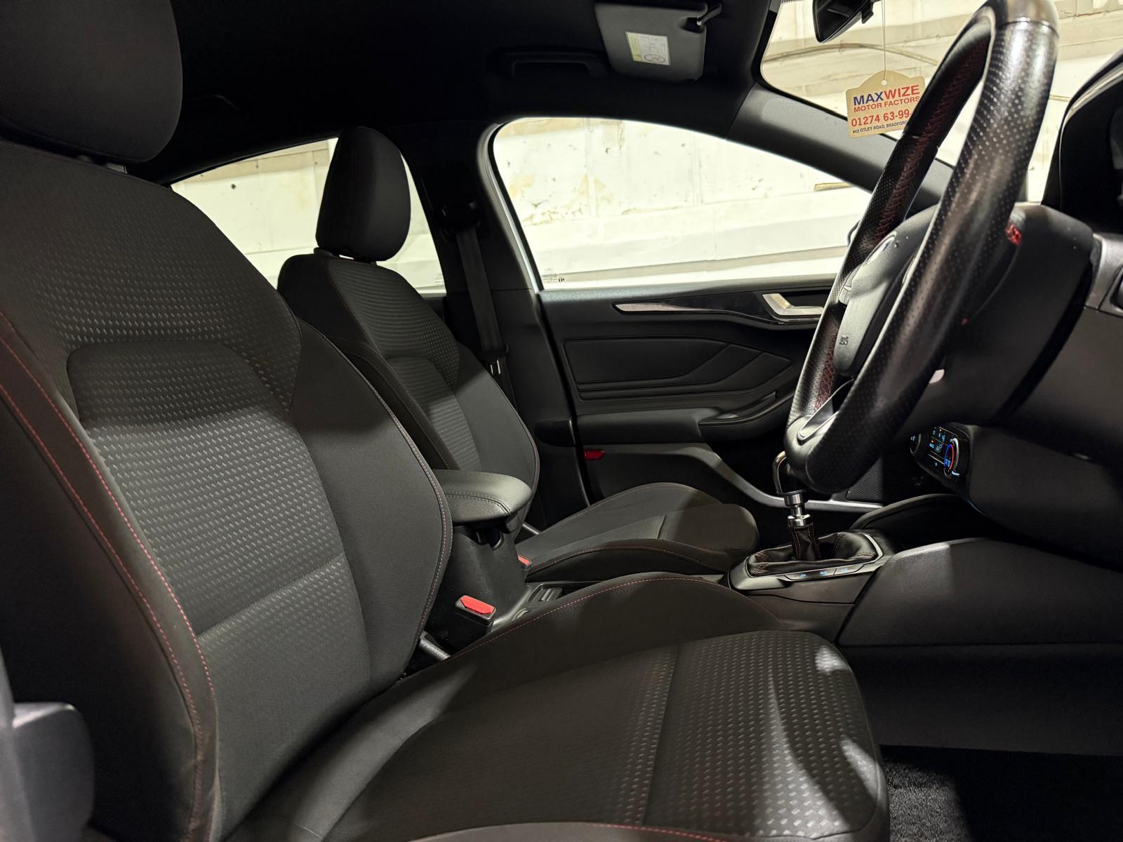 Ford Focus 1.0T EcoBoost ST-Line Hatchback 5dr Petrol Manual Euro 6 (s/s) (125 ps)